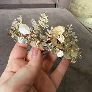 Elegant Gold and Cream Floral Headpiece
